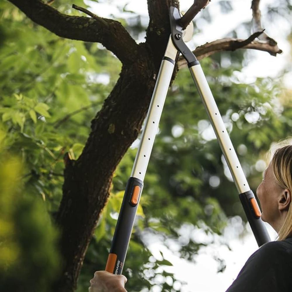 Troncarami Telescopico Fiskars SmartFit L86 fino a 90 cm